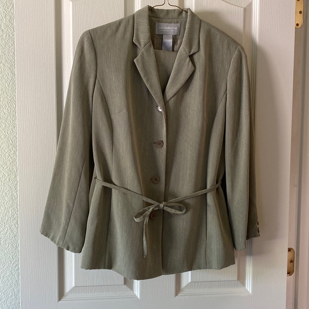 PETITE Liz Claiborne pantsuit 8P